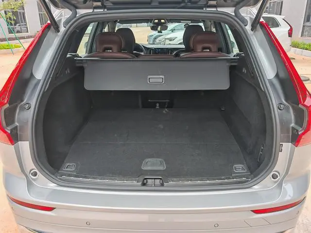 Volvo Volvo XC60 PHEV T8 four-wheel drive long battery life Zhiya Deluxe Edition