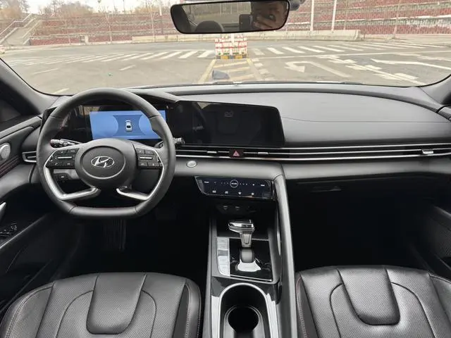 Hyundai Elantra 1.5L CVT 20th SE 20th Anniversary Edition