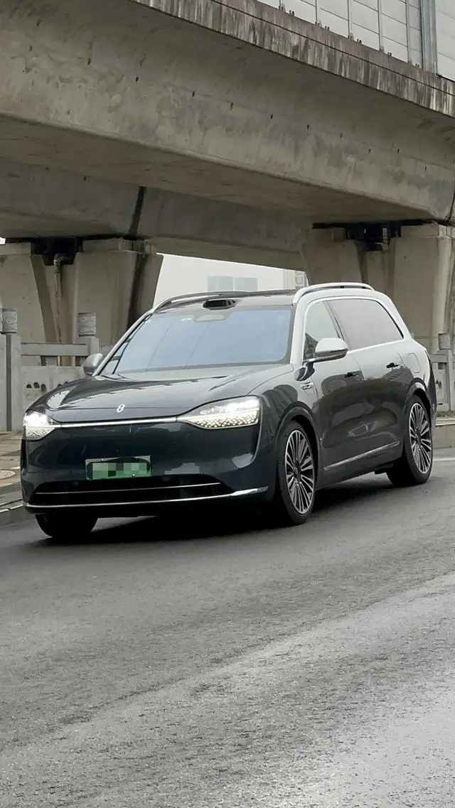 AITO Ask the world M9 Extended range Ultra six-seater version