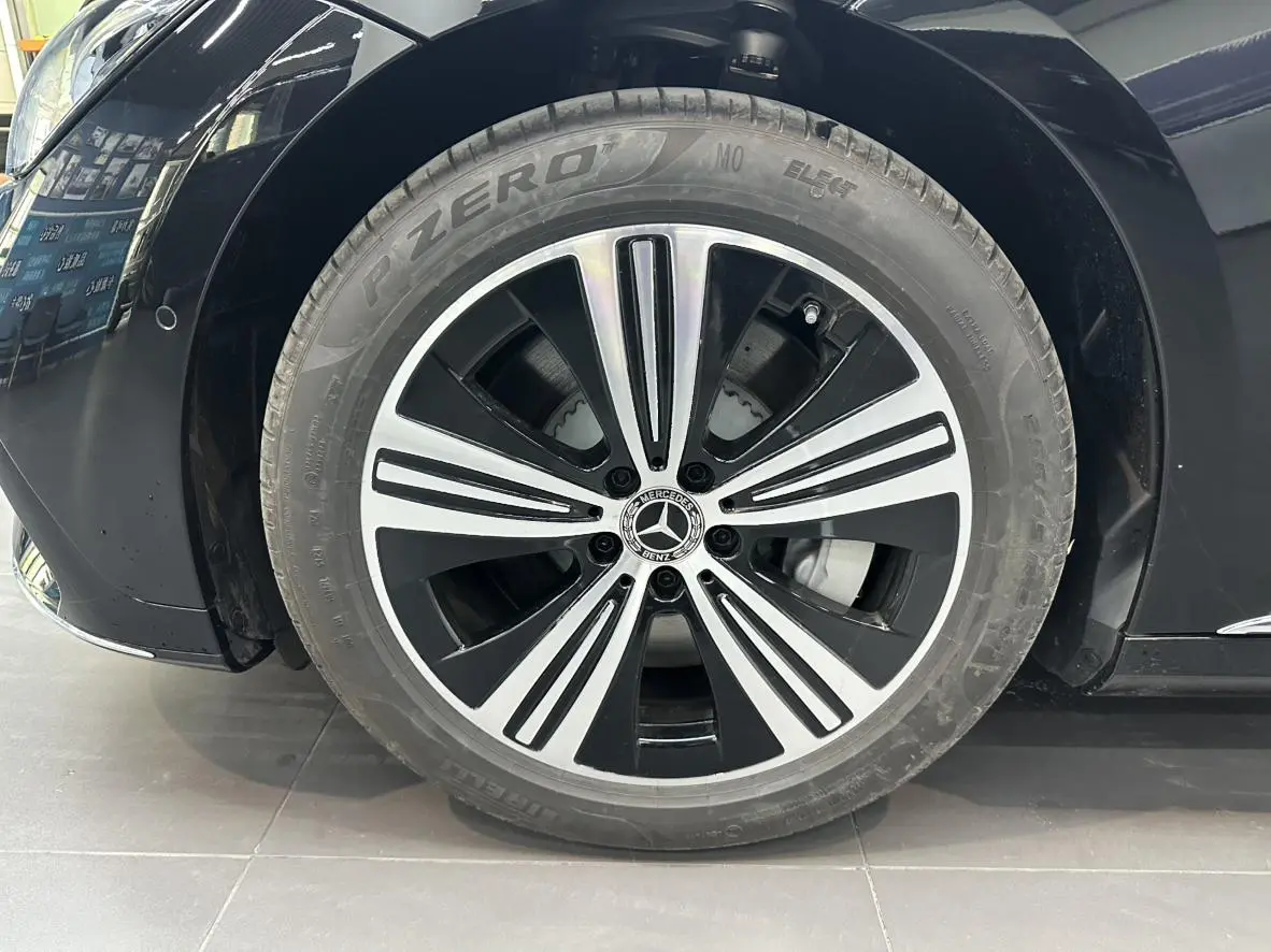 Mercedes-Benz Mercedes-Benz EQE EQE 500 4MATIC Pioneer Edition