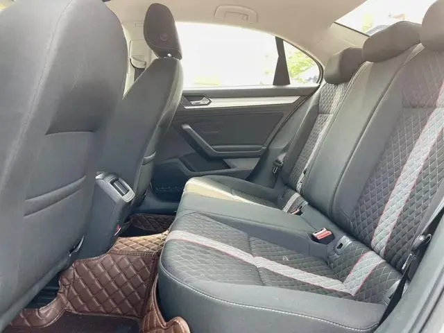 Volkswagen Lingdu 230TSI DSG Fashion Edition Country VI