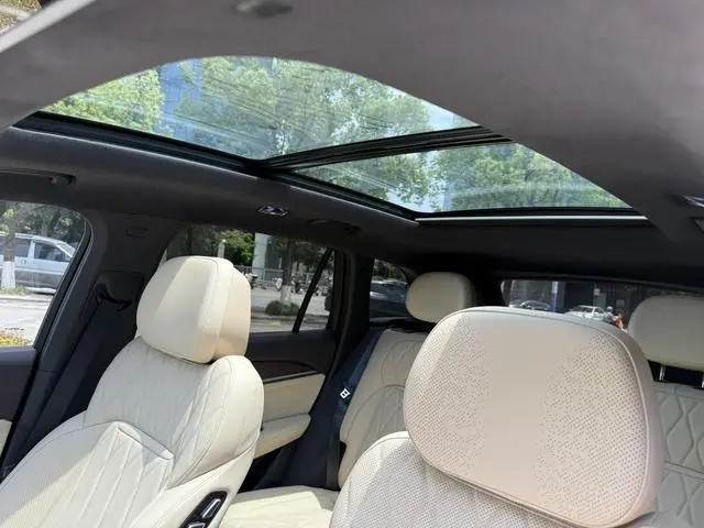 Geely Xingyue L 2.0TD high-power automatic two-wheel drive Dongfang Yao Lanxing version
