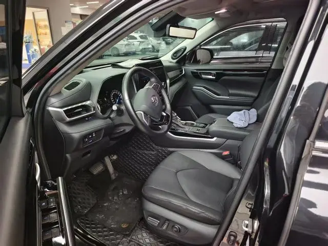TOYOTA Highlander Dual-engine 2.5L four-wheel drive premium edition 7-seater