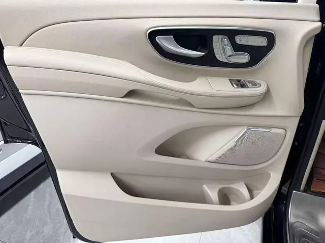 Mercedes-Benz Mercedes-Benz V-class V 260 Premium Edition Country V