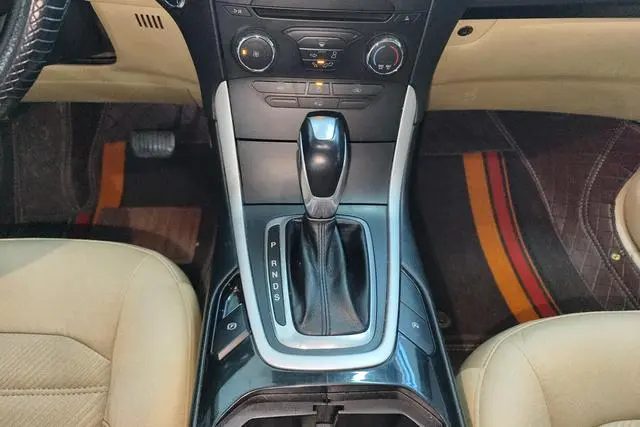 Ford Sharp World EcoBoost 245 two-wheel drive elite 5-seater country VI