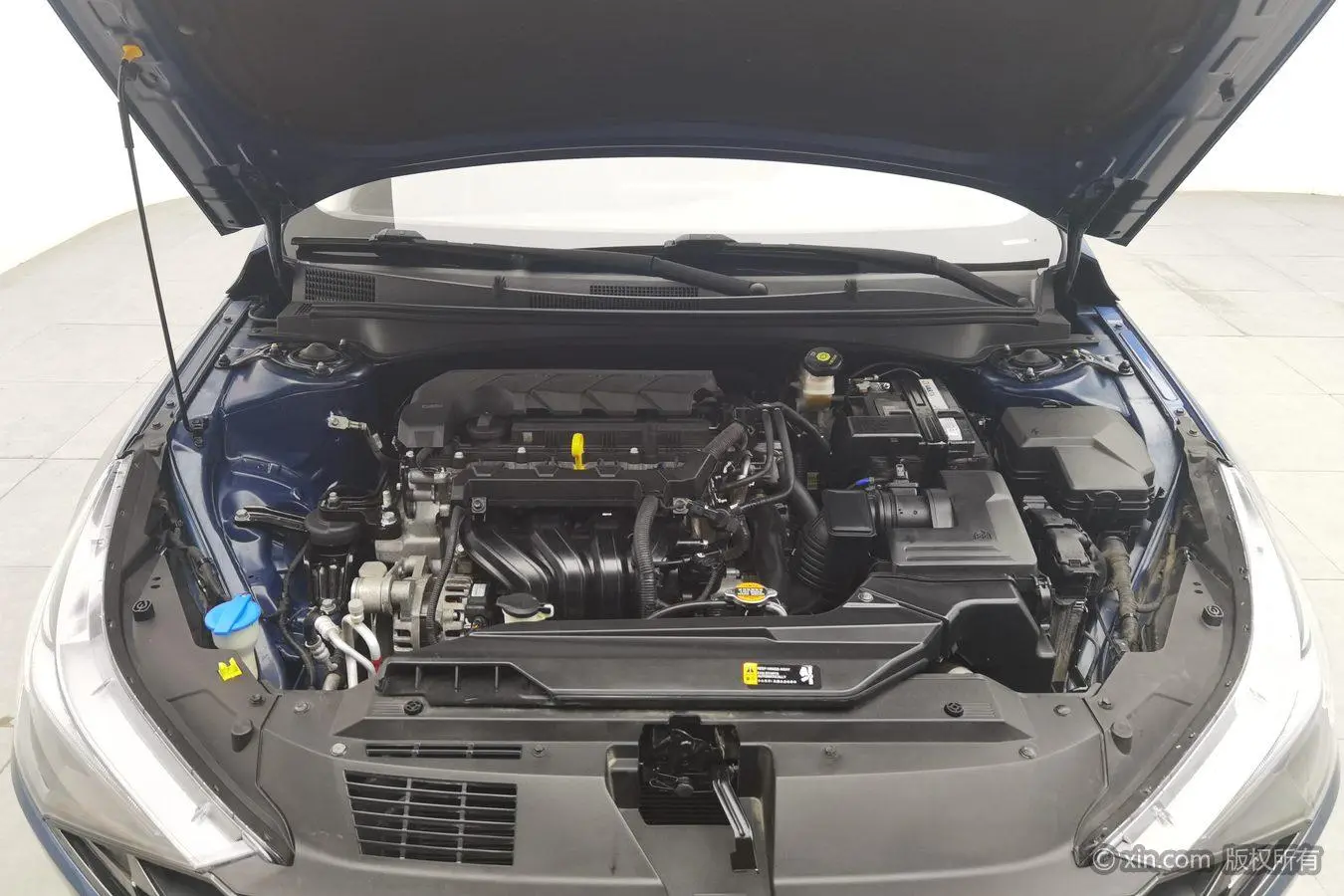 Hyundai Elantra 1.5L CVT LUX Premium Edition