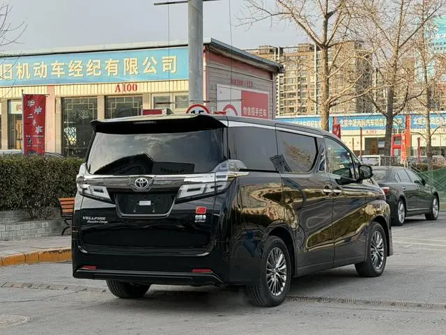 TOYOTA Wilfa Dual engine 2.5L HV Premium Edition