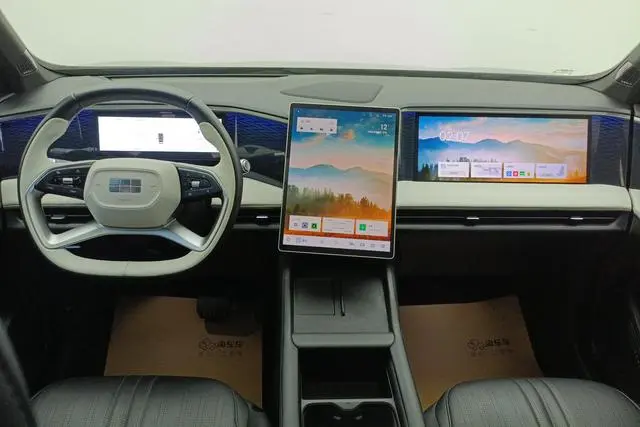 Geely Galaxy Galaxy L7 1.5T DHT 115km MAX