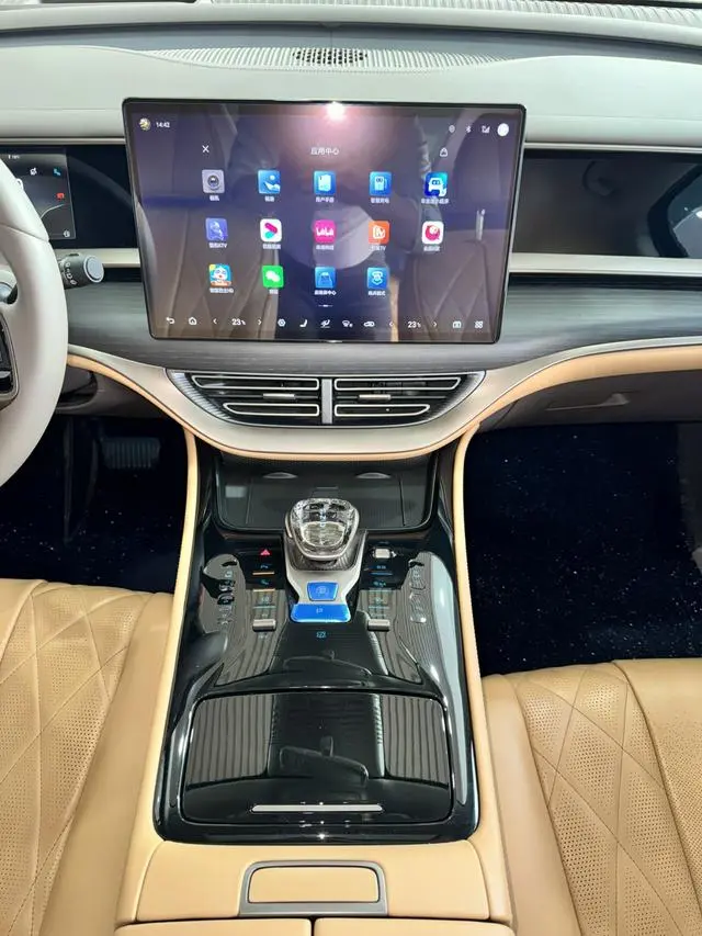 Denza Denza D9 DM 980 four-wheel drive flagship