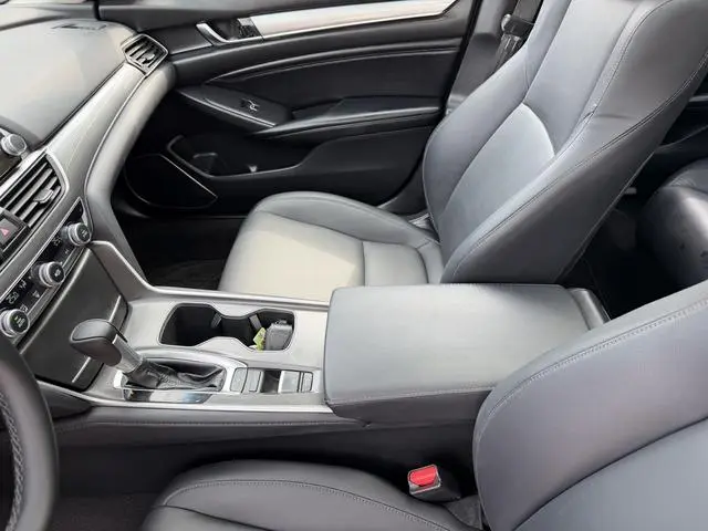 Honda Accord 260TURBO Premium Edition Country V