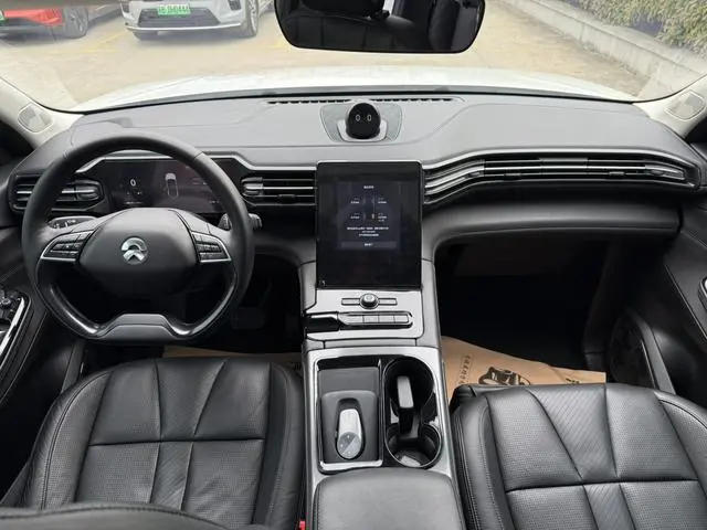 NIO NIO ES8 425KM benchmark version