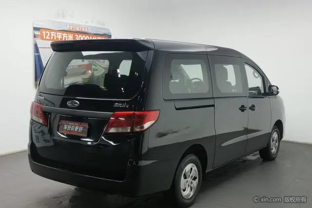 Refine Motors Ruifeng M4 Business Travel Series 2.0L Manual Express Version Country VI