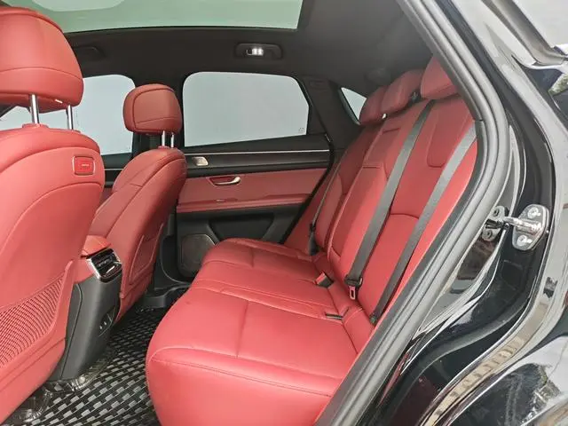 AITO Ask the world M5 Extended range Max RS four-wheel drive high-end smart driving version