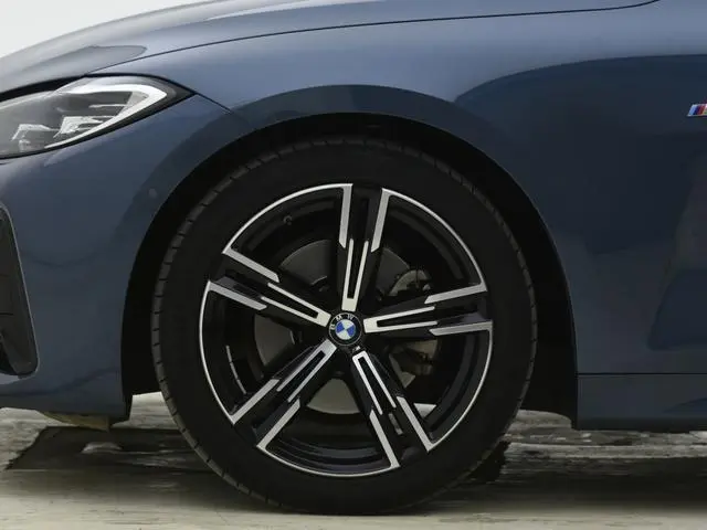 BMW BMW 4 Series Facelift 425i M sports suit