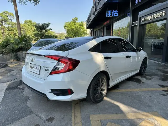 Honda Civic 220TURBO CVT Dynamic Version Country VI