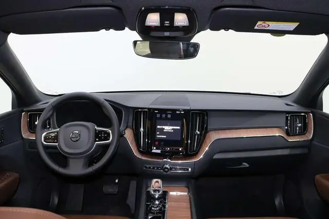 Volvo Volvo XC60 PHEV T8 four-wheel drive long battery life Zhiyuan Deluxe Edition