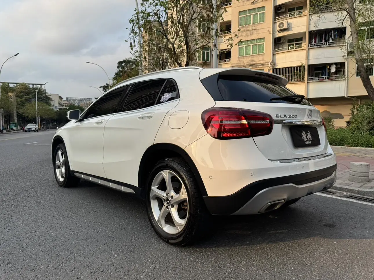 Mercedes-Benz Mercedes-Benz GLA GLA 200 fashion type
