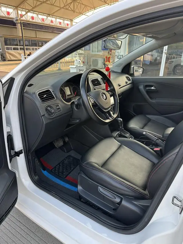 Volkswagen Polo 1.5L automatic security type