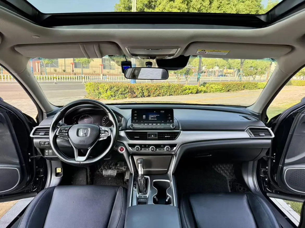 Honda Accord 260TURBO Deluxe Edition Country V