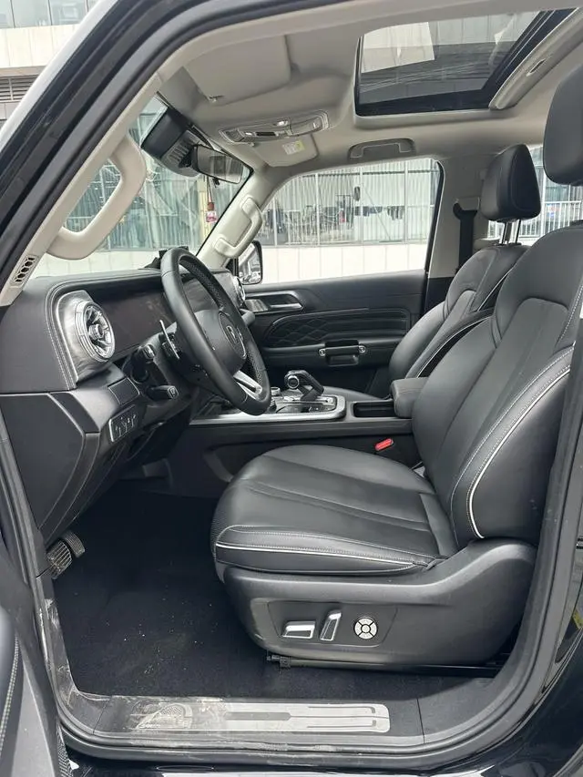 Tank Tank 300 2.0T Conqueror