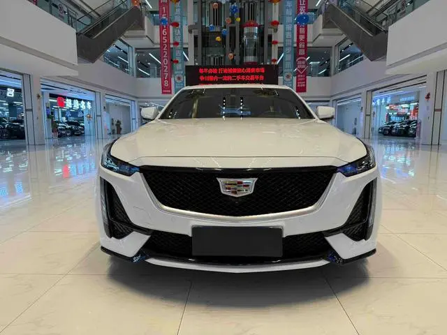 Cadillac Cadillac CT5 28T platinum sporty