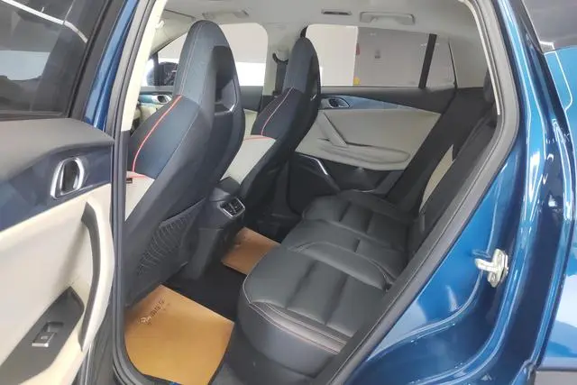 LYNK & CO Lynk 06 1.5T Yao Halo