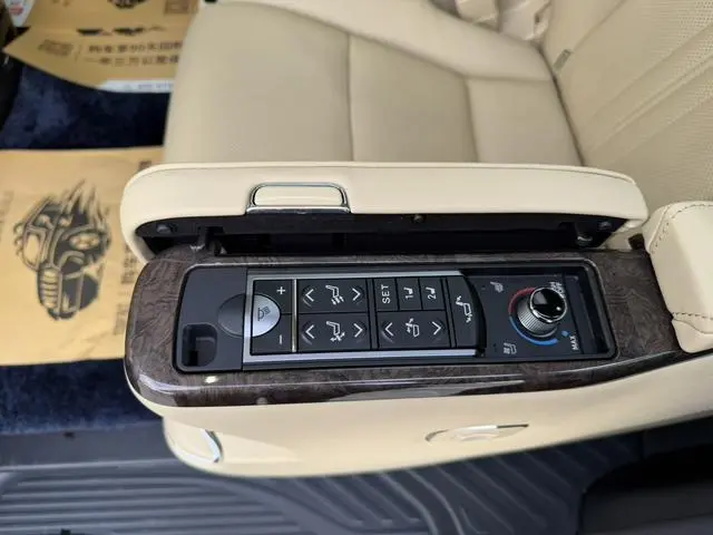 TOYOTA Wilfa Dual engine 2.5L HV Premium Edition