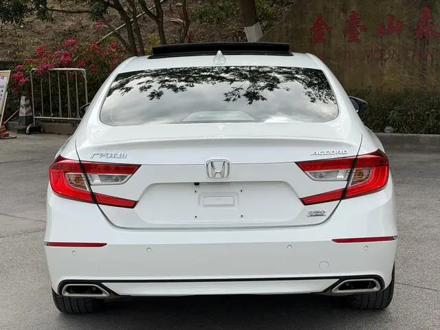 Honda Accord 260TURBO Premium Edition Country V