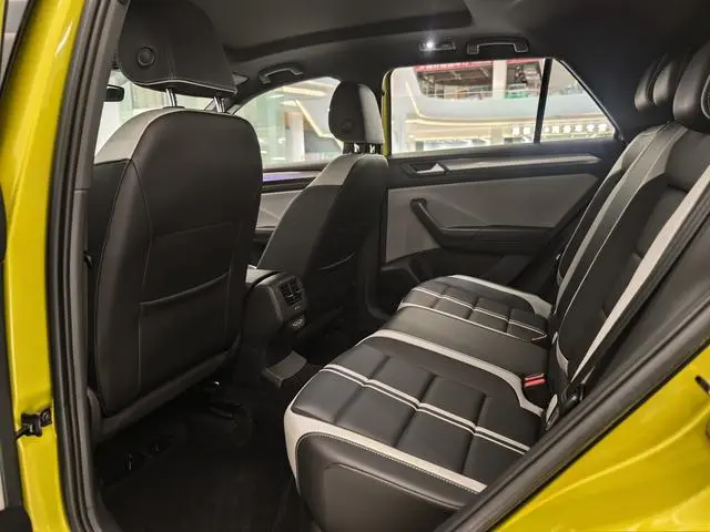 Volkswagen Exploring songs 300TSI DSG Starlight Edition