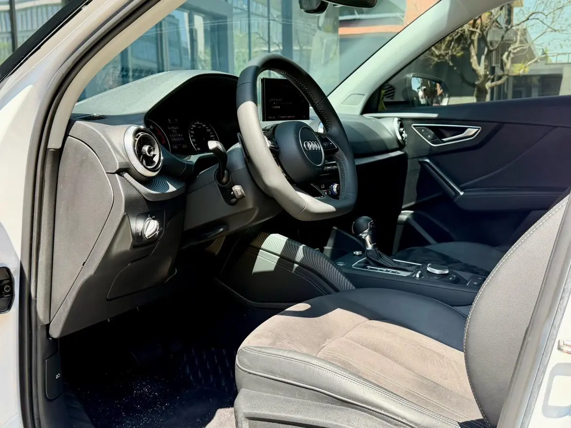 Audi Audi Q2L 35 TFSI fashion and elegant