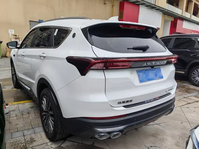 Chery Jetour Jietu X70 PLUS 1.5T DCT Brave PLUS 7 seats