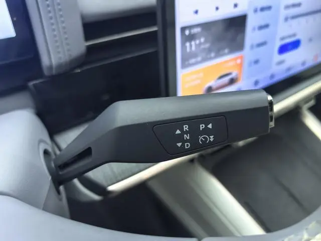 Dongfeng eπ eπ007 Pure electric 540 four-wheel drive Max version