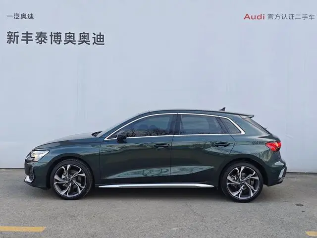 Audi Audi A3 Sportback 35 TFSI Flying Spur Exclusive Type