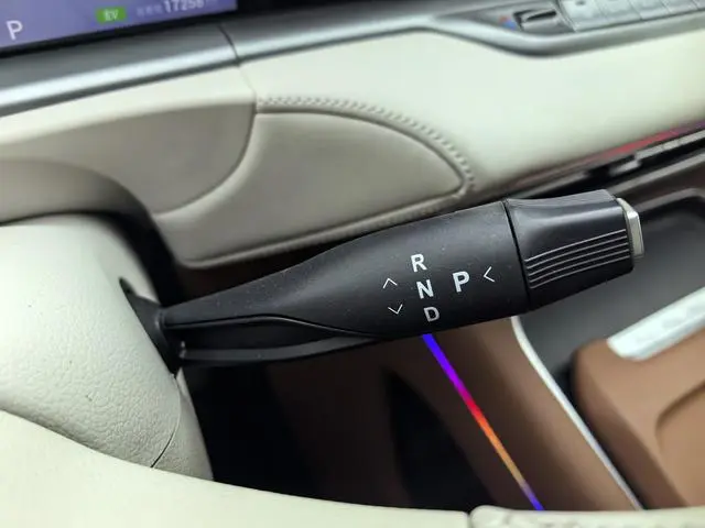 VOYAH Lan Tu FREE Ultra-long battery life smart driving version