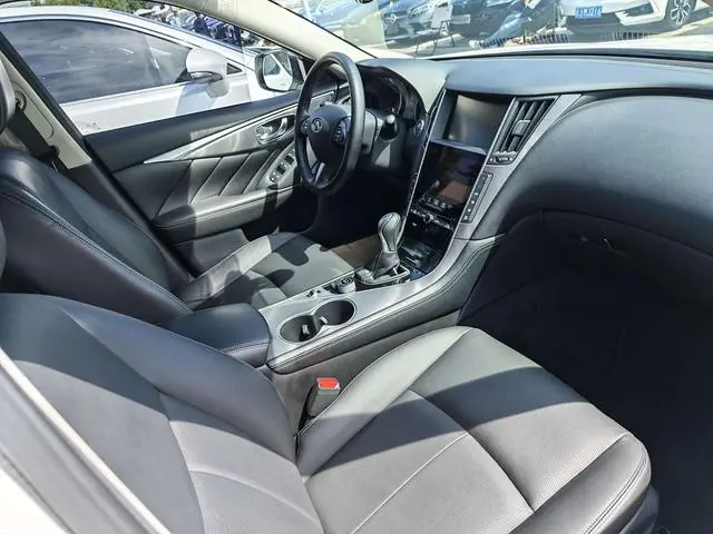 Infiniti Infiniti Q50L 2.0T Comfort Edition