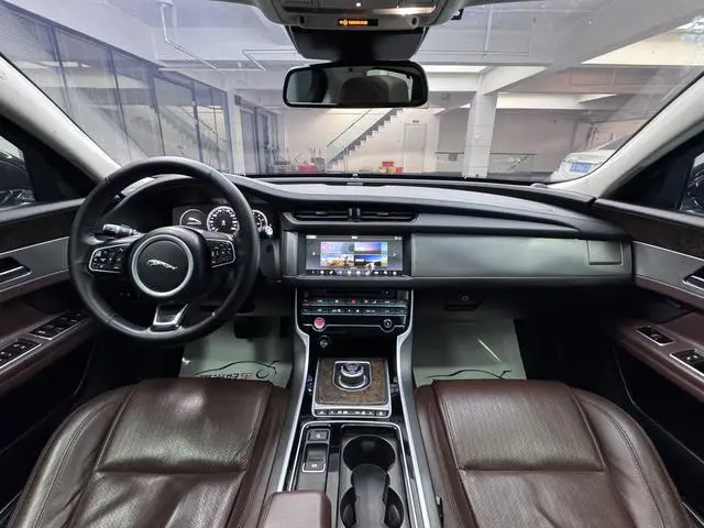 Jaguar Jaguar XFL XFL 2.0T 240PS Premium Edition