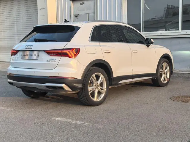 Audi Audi Q3 35 TFSI fashion and elegant