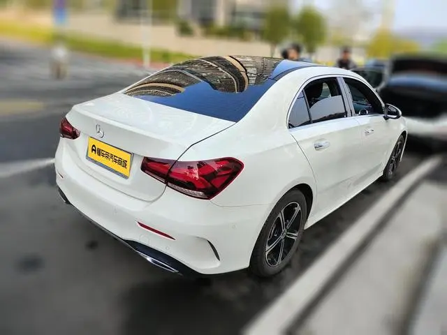Mercedes-Benz Mercedes-Benz A-class Second facelift A 200 L sports sedan fashion version