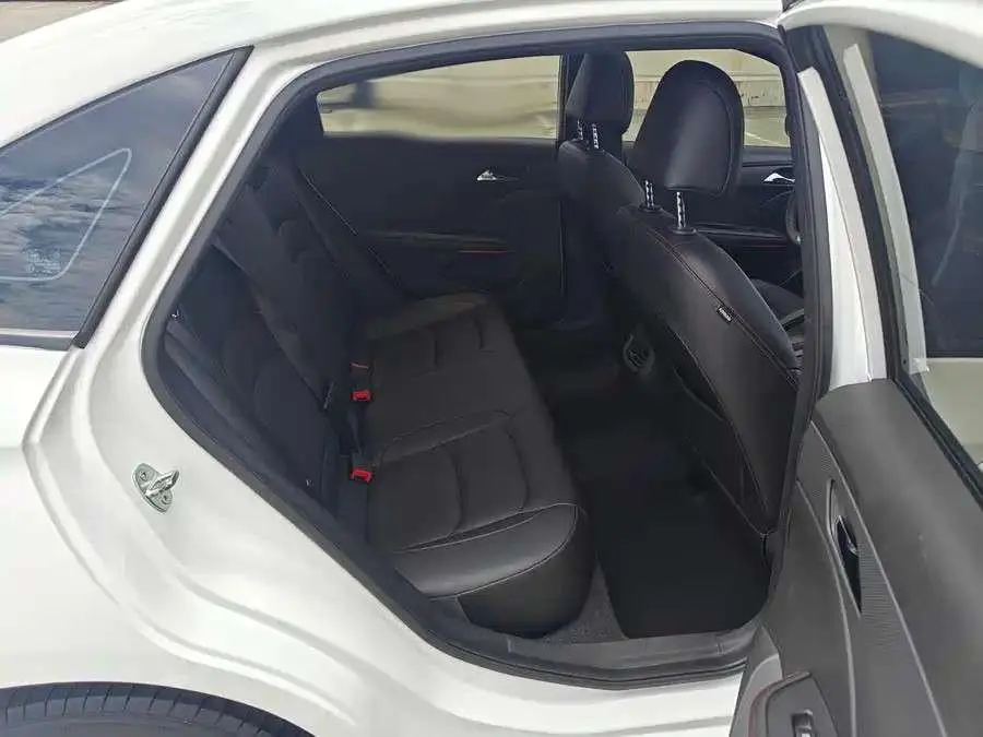 Chevrolet Cruze RS 330T Automatic Fun Version