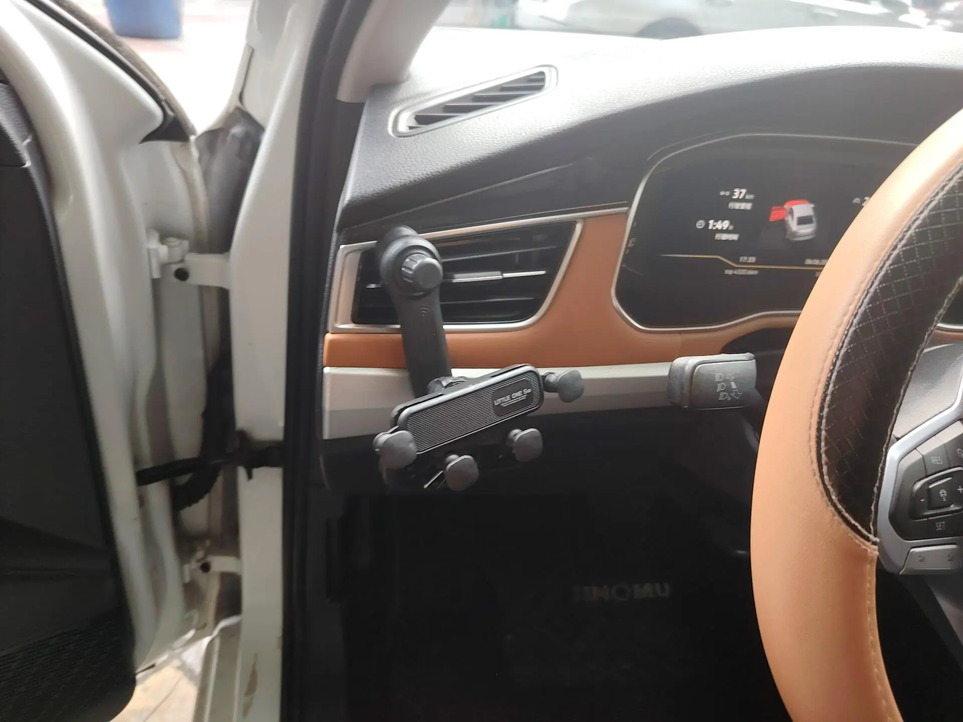 Volkswagen Bora 200TSI DSG Smart Edition