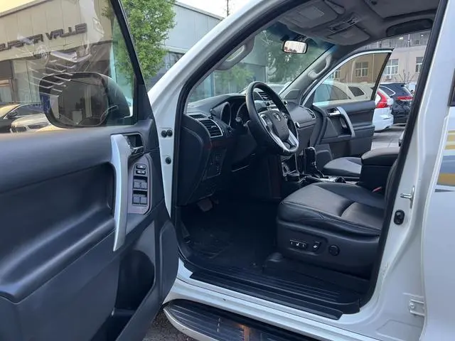TOYOTA Prado 3.5L automatic TX-L NAVI