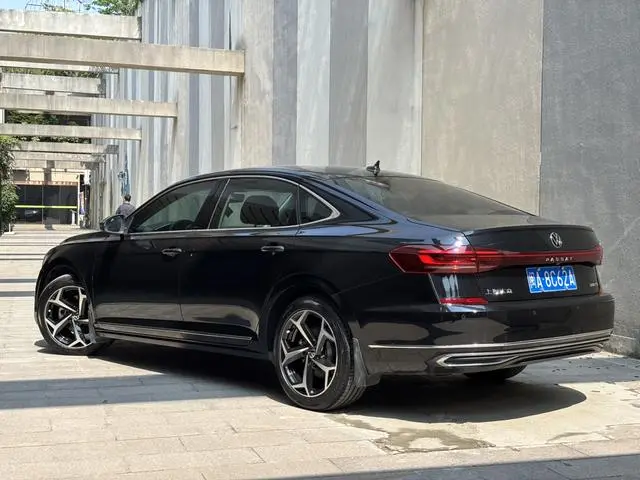 Volkswagen Passat 330TSI Starry Sky Elite Edition