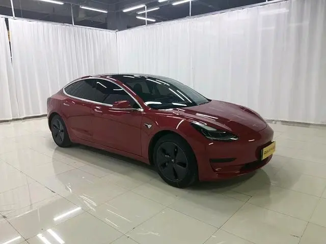 Tesla Model 3 Upgraded version of standard battery life rear drive