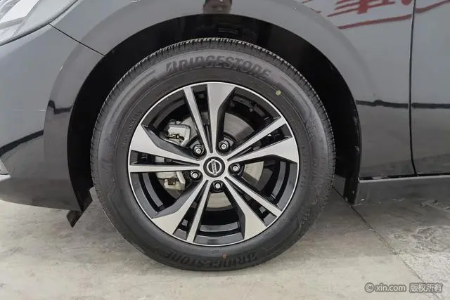 Nissan Xuan Yi 1.6L XL CVT Enjoy Edition
