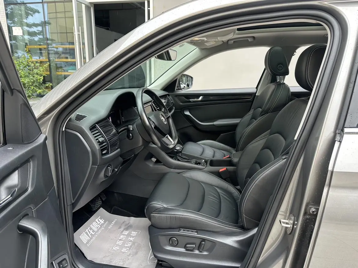 Skoda Kodiak Facelifted ZI330 7-seater two-wheel drive luxury premium edition Country VI