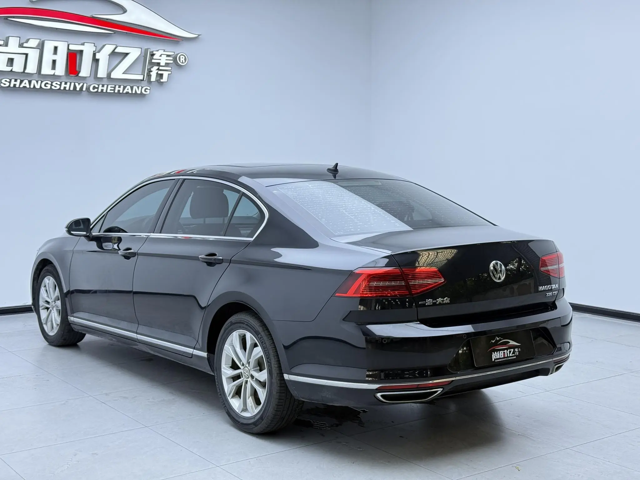 Volkswagen Magotan 330TSI DSG Luxury Country VI