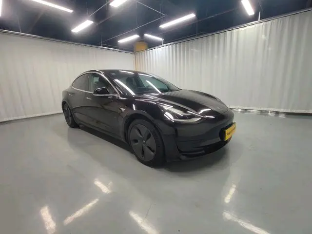 Tesla Model 3 Upgraded version of standard battery life rear drive