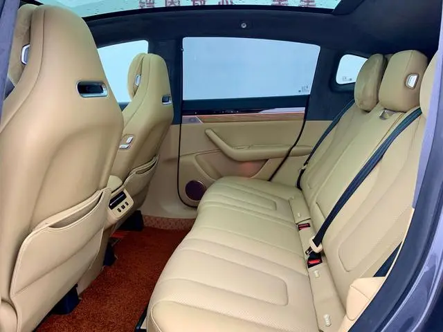 LUXEED Wisdom World R7 Pure electric 82kWh Pro rear drive version