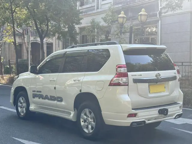 TOYOTA Prado 2.7L automatic standard version