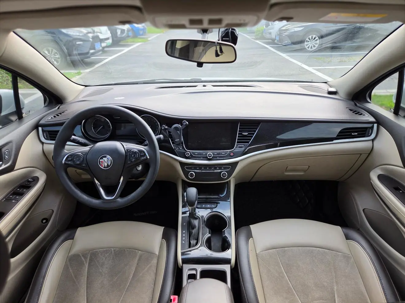 Buick Weilang Sedan 15S automatic aggressive type